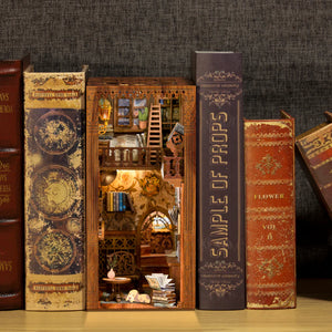 Eternal Bookstore DIY Bookend Puzzle