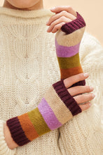 Load image into Gallery viewer, Lilia Wrist Warmers Vintage Mix
